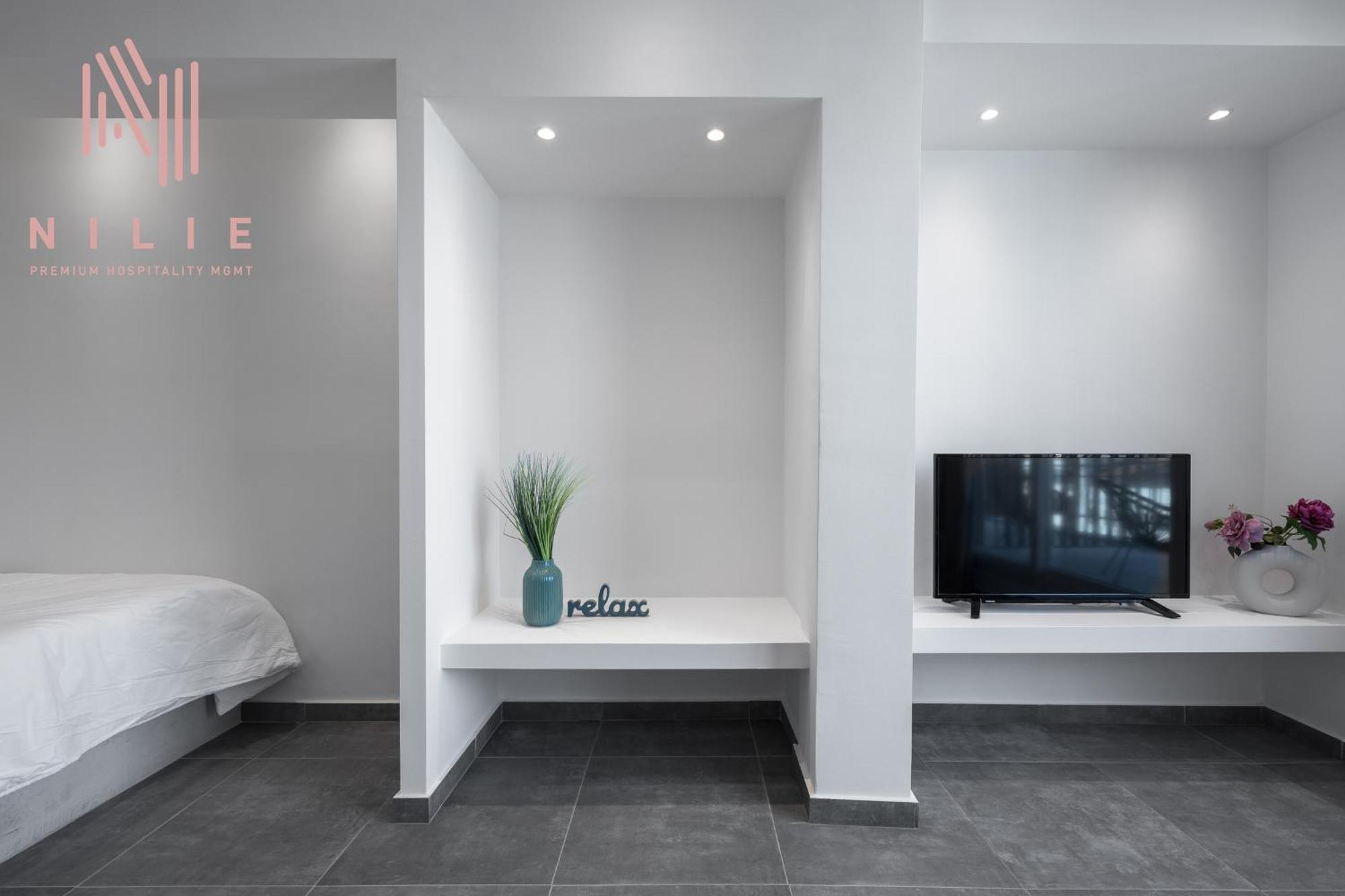 V1 Penthouse, Nilie Hospitality Mgmt Apartment Thessaloniki Exterior photo