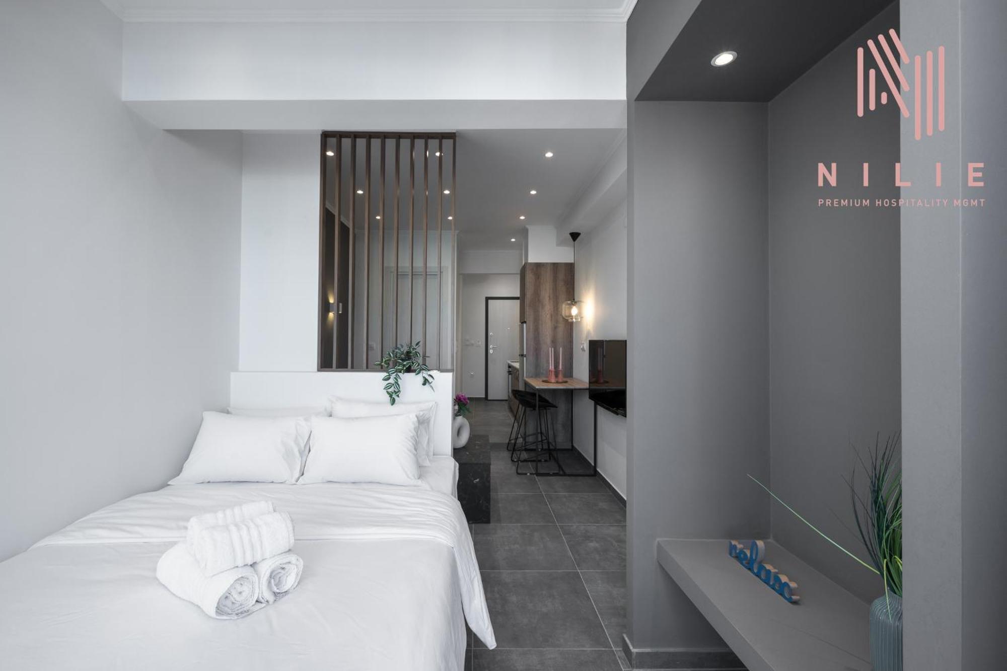 V1 Penthouse, Nilie Hospitality Mgmt Apartment Thessaloniki Exterior photo