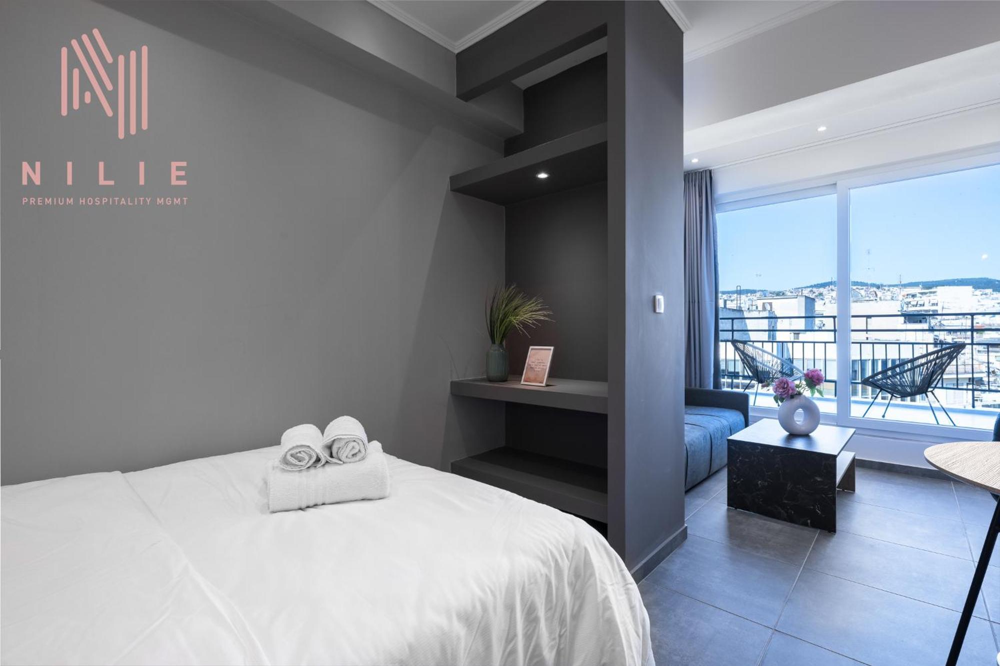 V1 Penthouse, Nilie Hospitality Mgmt Apartment Thessaloniki Exterior photo